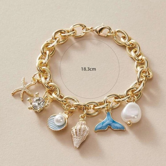 Gold Seashell Charm Bracelet - Picture 5 of 5